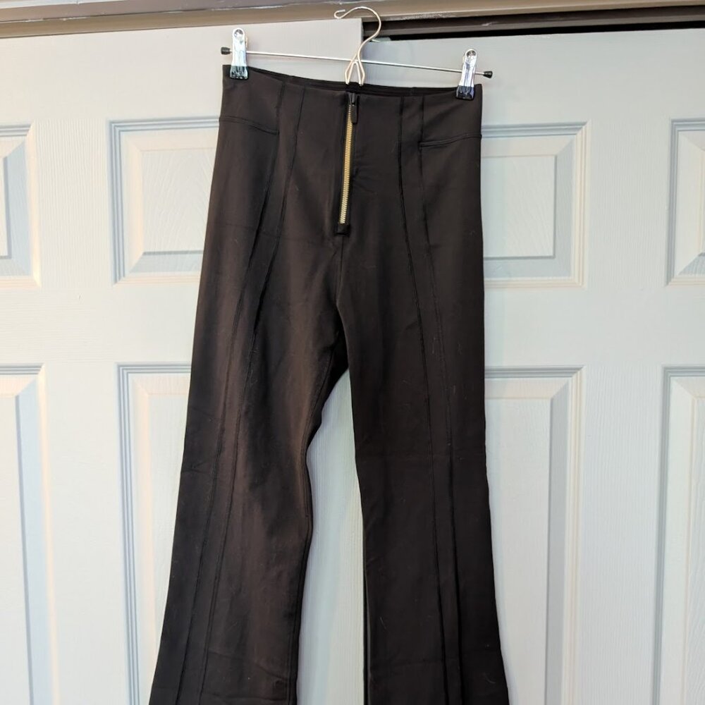 ** SOLD** Lululemon Define Zip-Front High-Rise Flared Pant size 6